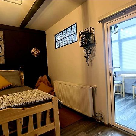 Night Lotus Apartment Hunedoara Ngoại thất bức ảnh